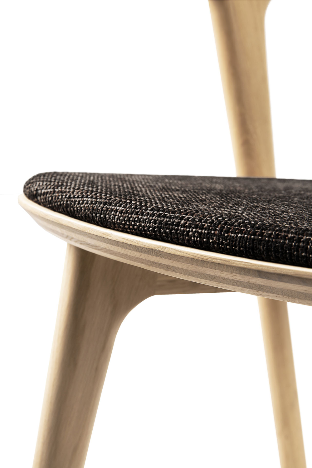 Cushioned Scandinavian Dining Chair | Ethnicraft Bok | Oroa.com