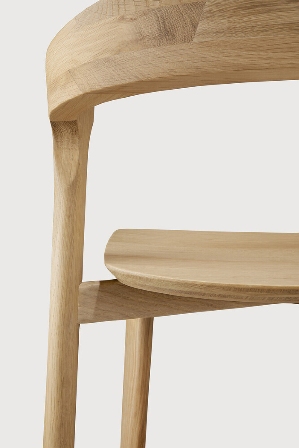 Curved Oak Bar Stool | Ethnicraft Bok | Oroa.com