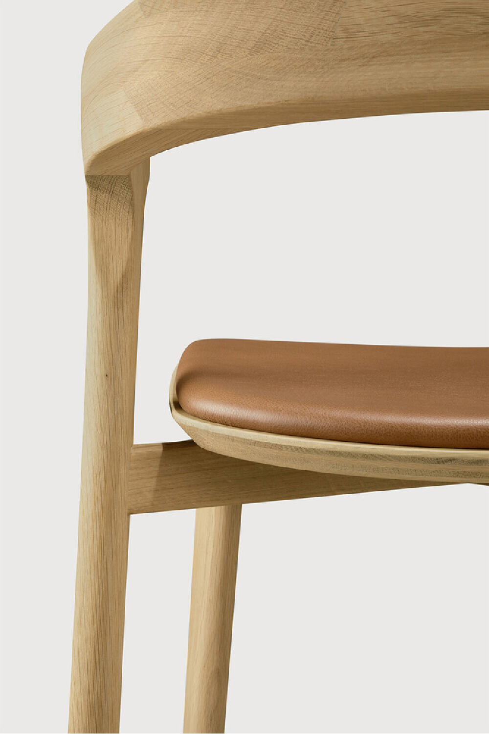 Curved Oak Counter Stool | Ethnicraft Bok | Oroa.com
