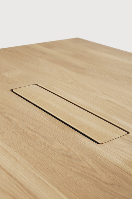 Natural Oak Meeting Table | Ethnicraft Geometric | Oroa.com
