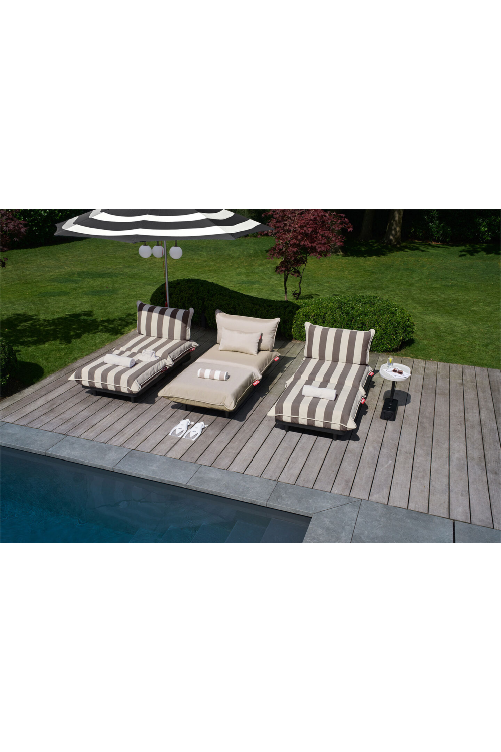 Cushioned Outdoor Lounge Chair | Fatboy Paletti | OROA.com