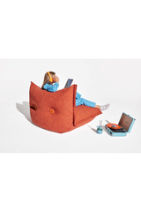 Back-Buttoned Modern Easy Chair | Fatboy The BonBaron Mingle | OROA.com