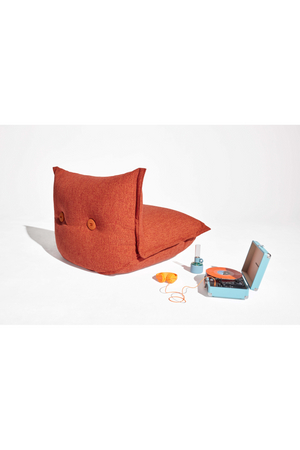 Back-Buttoned Modern Easy Chair | Fatboy The BonBaron Mingle | OROA.com