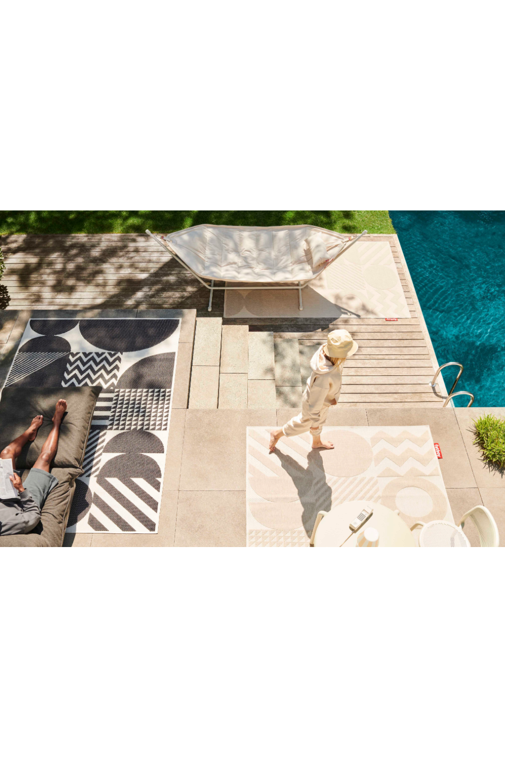 Gray Rack Modern Hammock | Fatboy Headdemock Superb | OROA.com