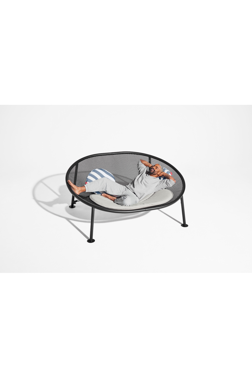 Knitted Net Lounger | Fatboy® Netorious | OROA.com