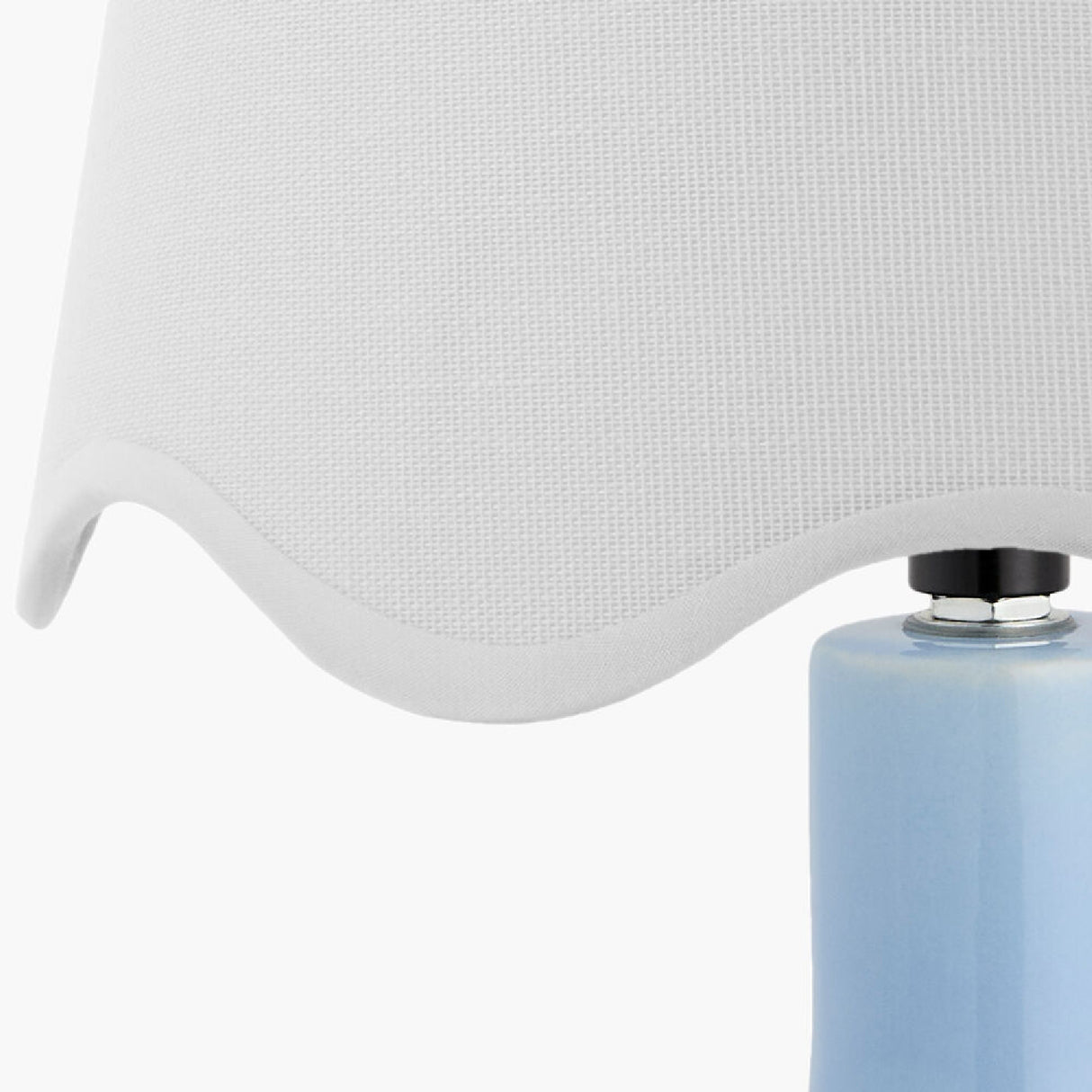   Wavy-Edge Rattan Ceramic Table Lamp | Oroa.com