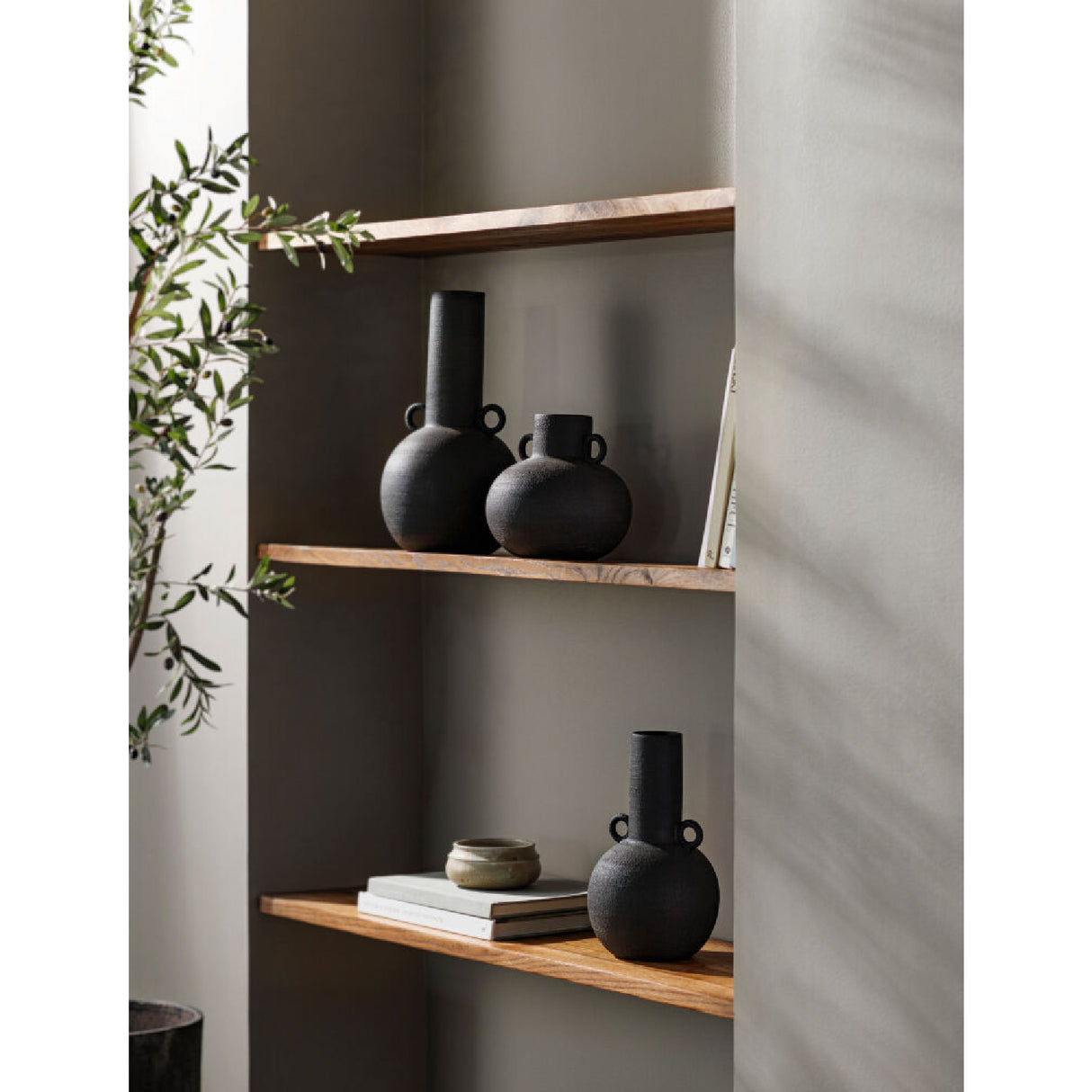   Long-Necked Ceramic Vases (3) | Oroa.com