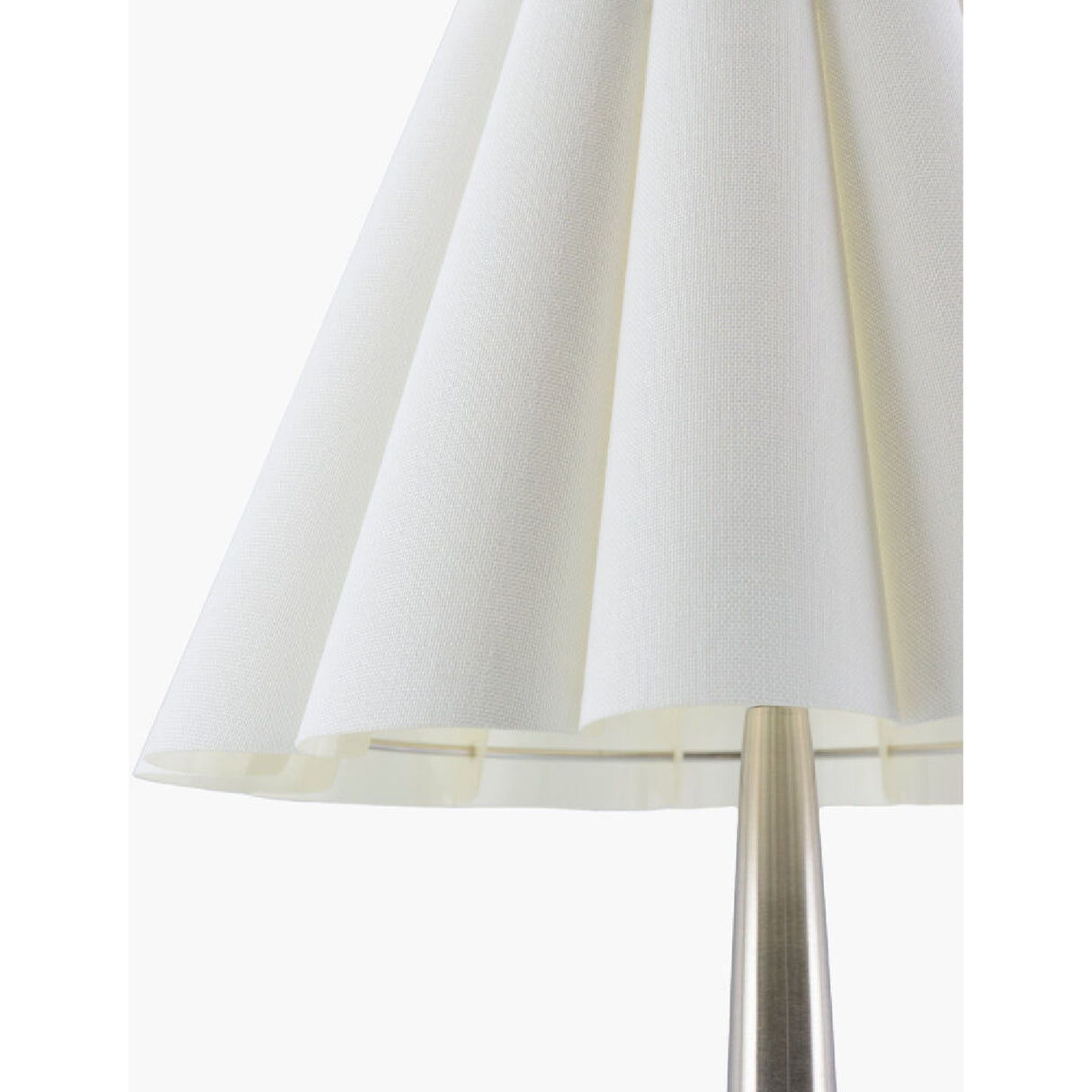   Iron Base Linen Table Lamp | Oroa.com