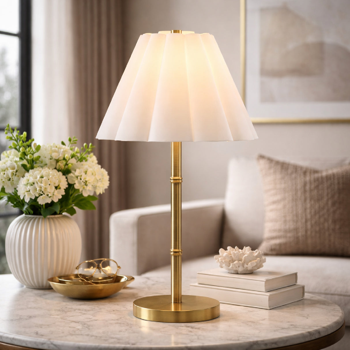   White Scalloped Linen Table Lamp | Oroa.com