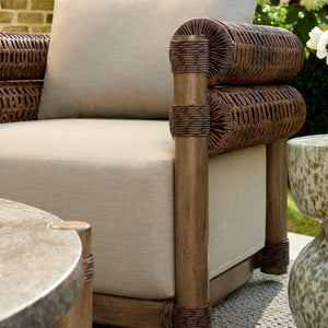   Cushioned Wicker Outdoor Swivel Chair | Oroa.com
