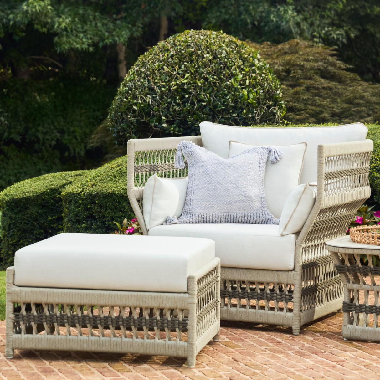   Cushioned Wicker Outdoor Ottoman | Oroa.com