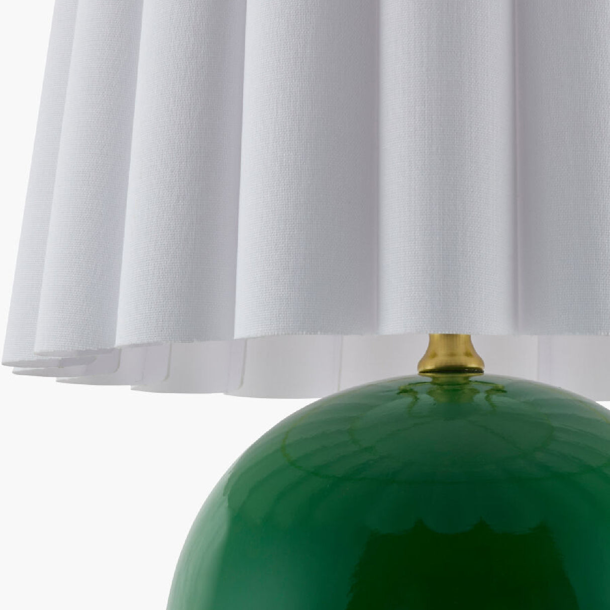   Scalloped White Fabric Table Lamp | Oroa.com
