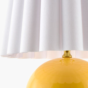   Scalloped White Fabric Table Lamp | Oroa.com