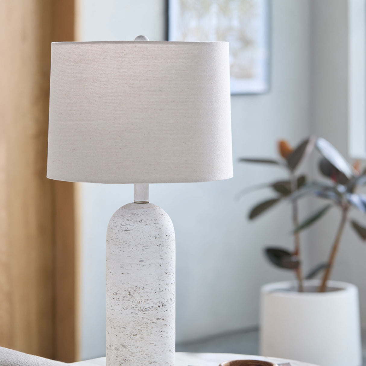   Linen Drum Shade Table Lamp | Oroa.com