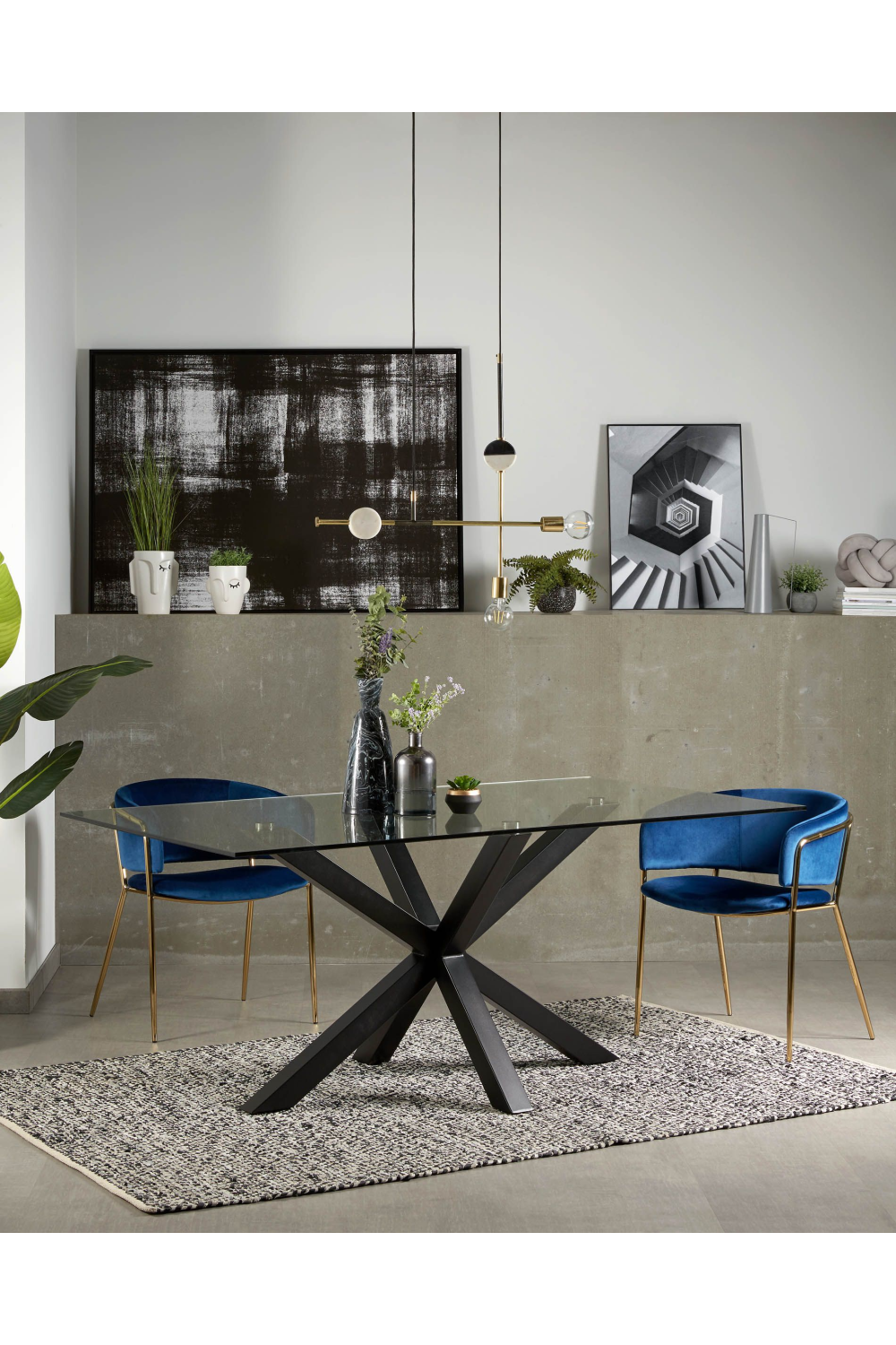 Black Legged Glass Dining Table | La Forma Argo | Oroa.com