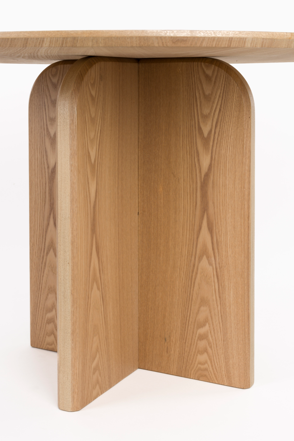 Wooden Round Dining Table | DF Laurent | OROA.com