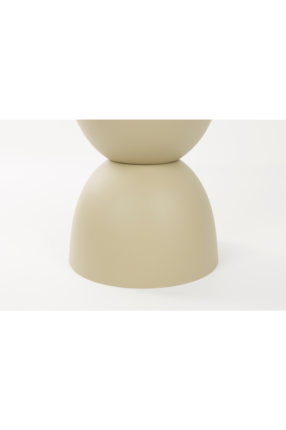 Hourglass Outdoor Storage Side Table | DF Mara | Oroa.com