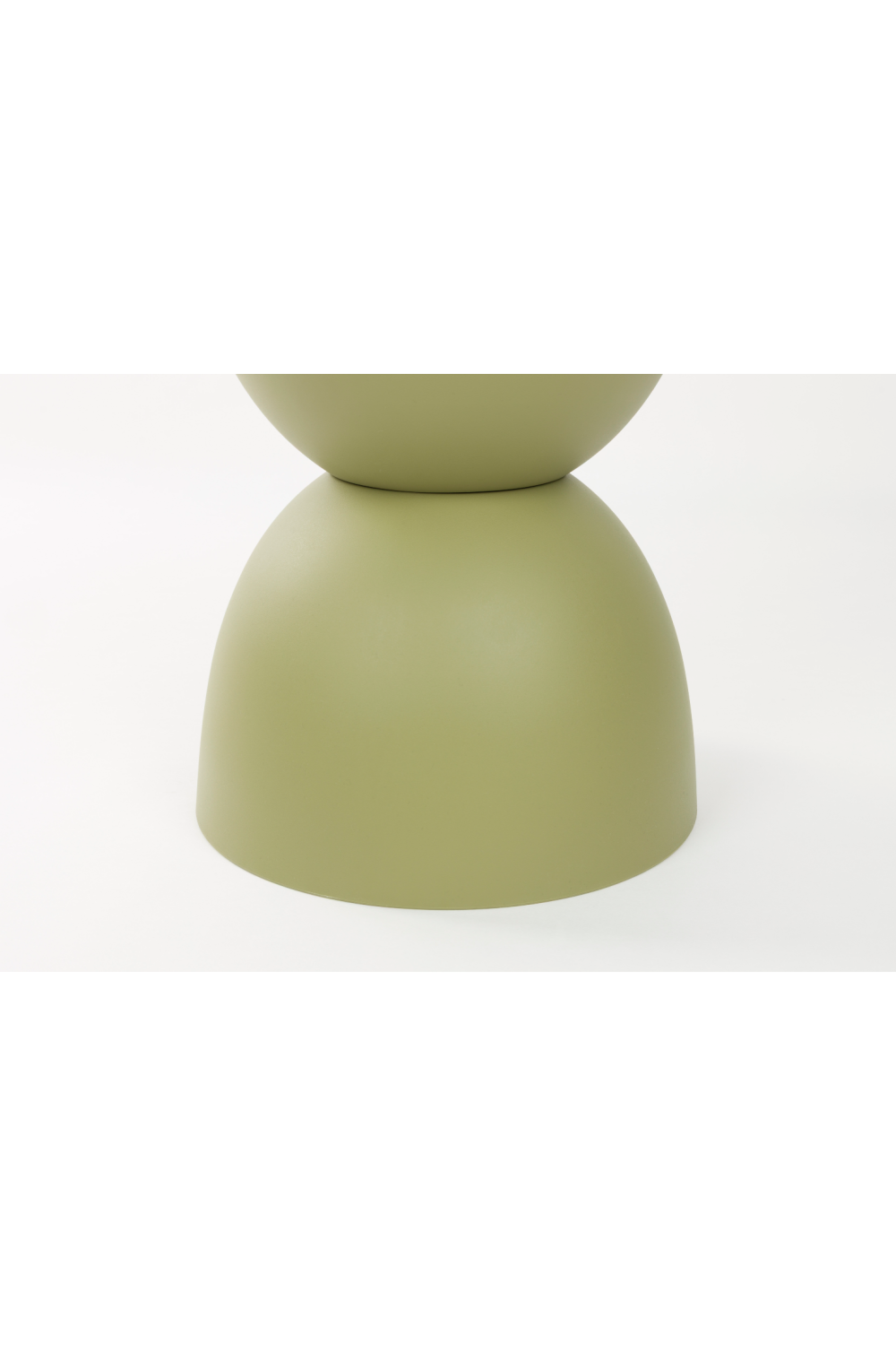 Hourglass Outdoor Storage Side Table | DF Mara | Oroa.com