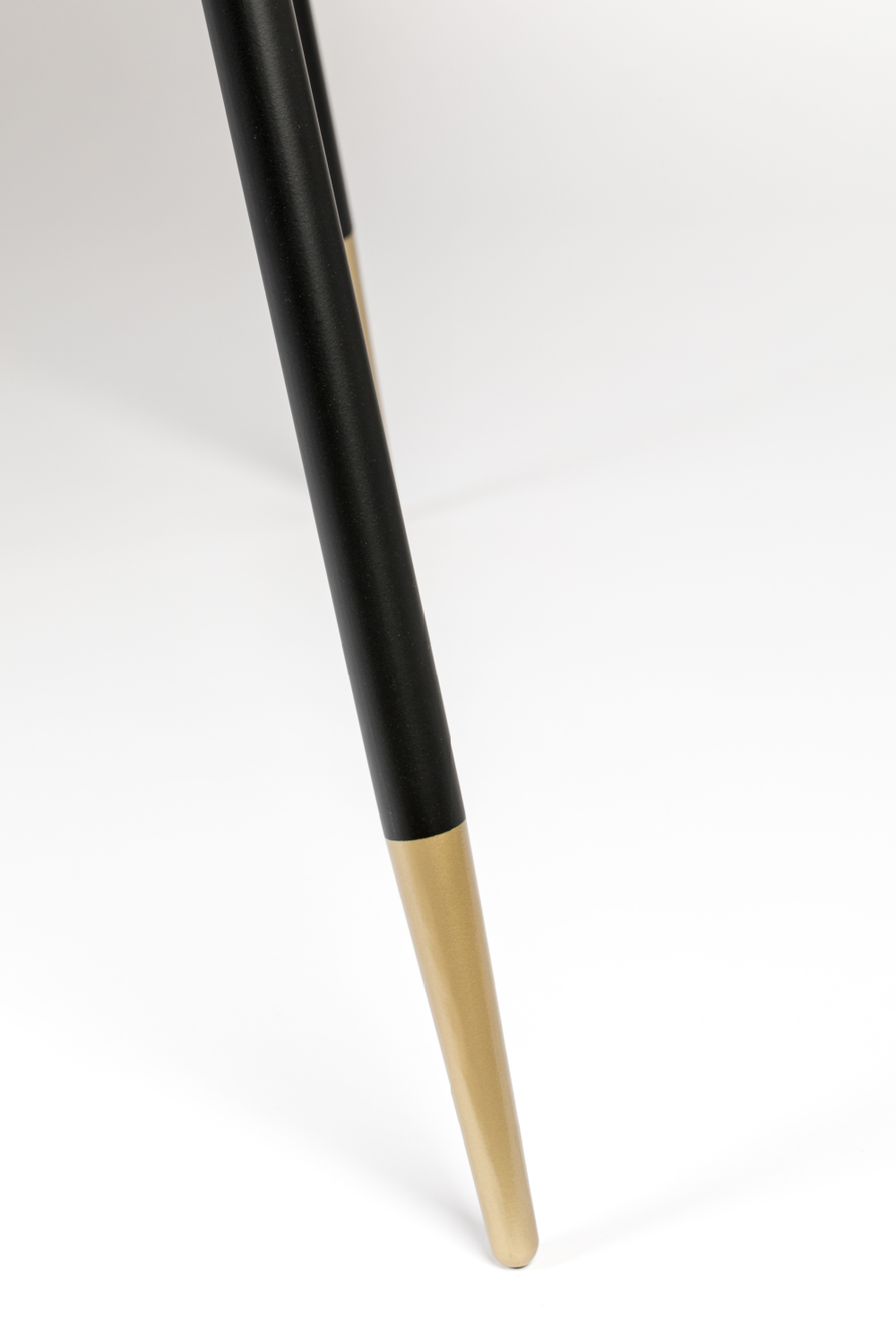 Ash Wood Dining Table | DF Denise | OROA.com