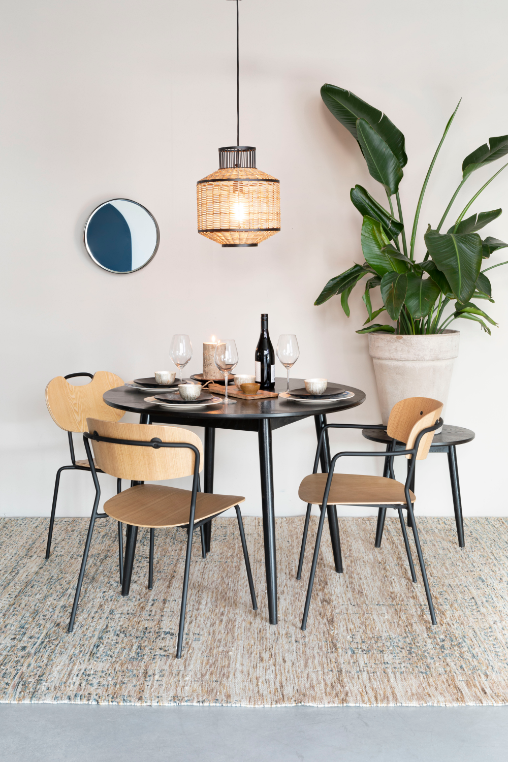 Round Black Wood Dining Table | DF Fabio | Oroatrade.com