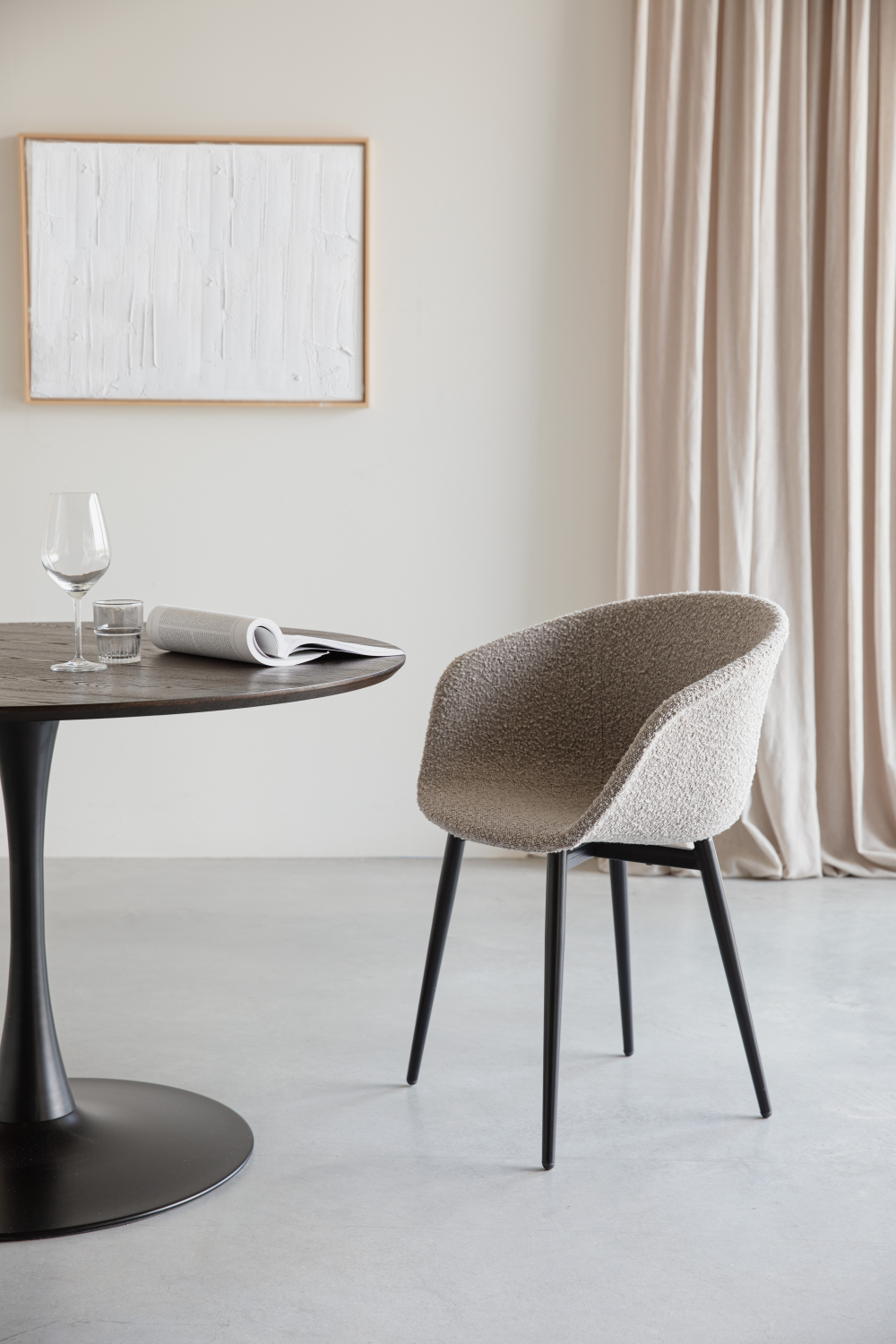 Round Pedestal Coffee Table | DF Raku | OROA.com