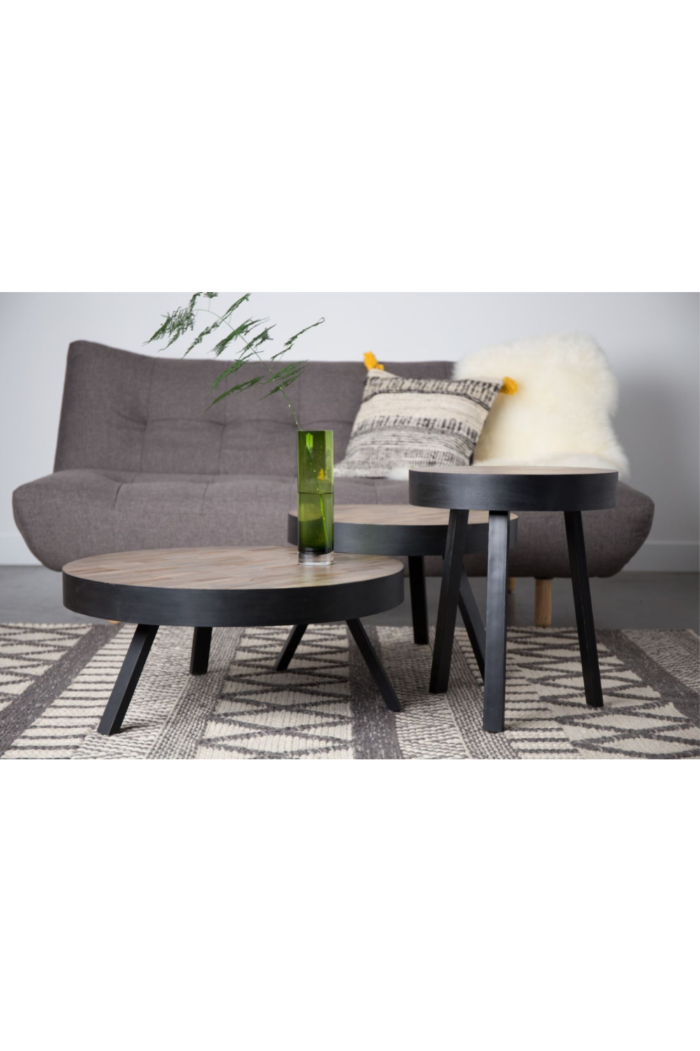 Round Teak Coffee Table | DF Suri | Oroa.com