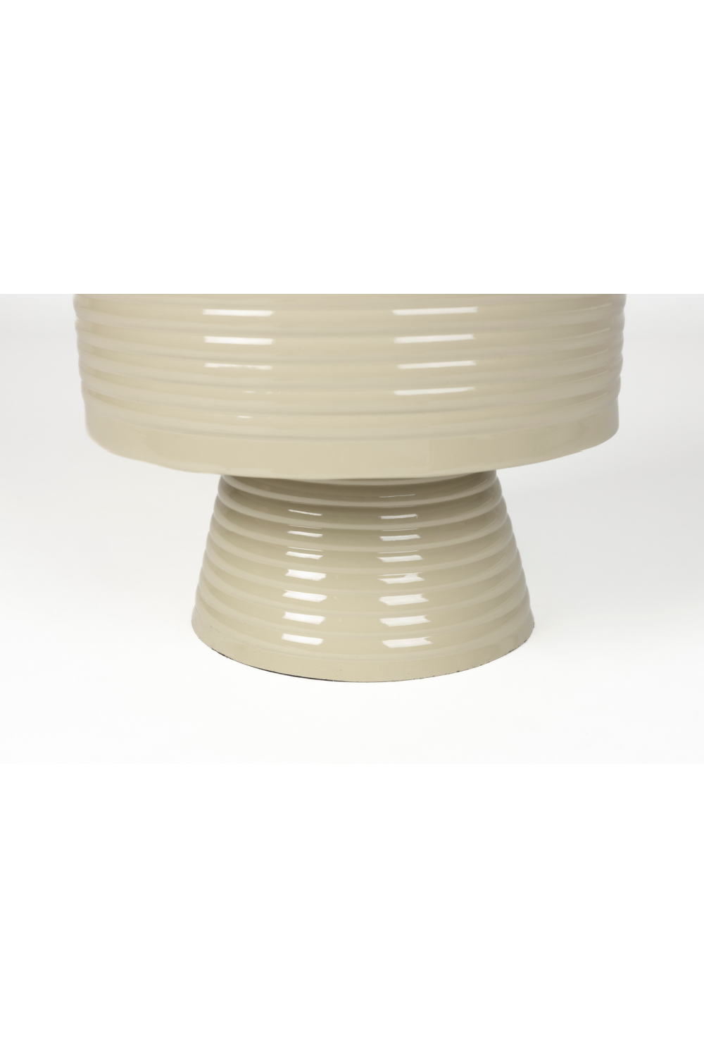 Beige Iron Side Table | DF Sven | OROA.com