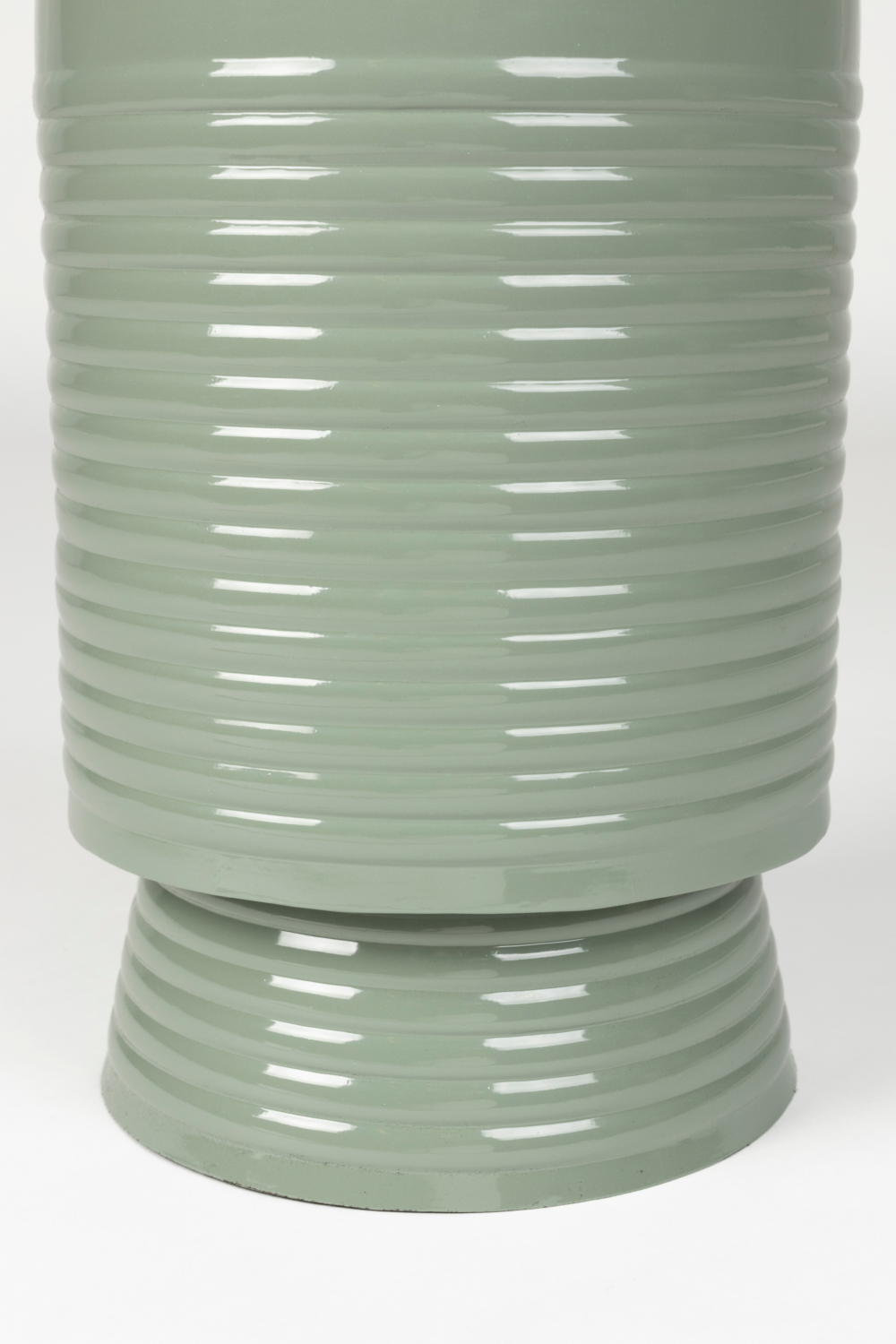 Green Iron Side Table | DF Sven | OROA.com