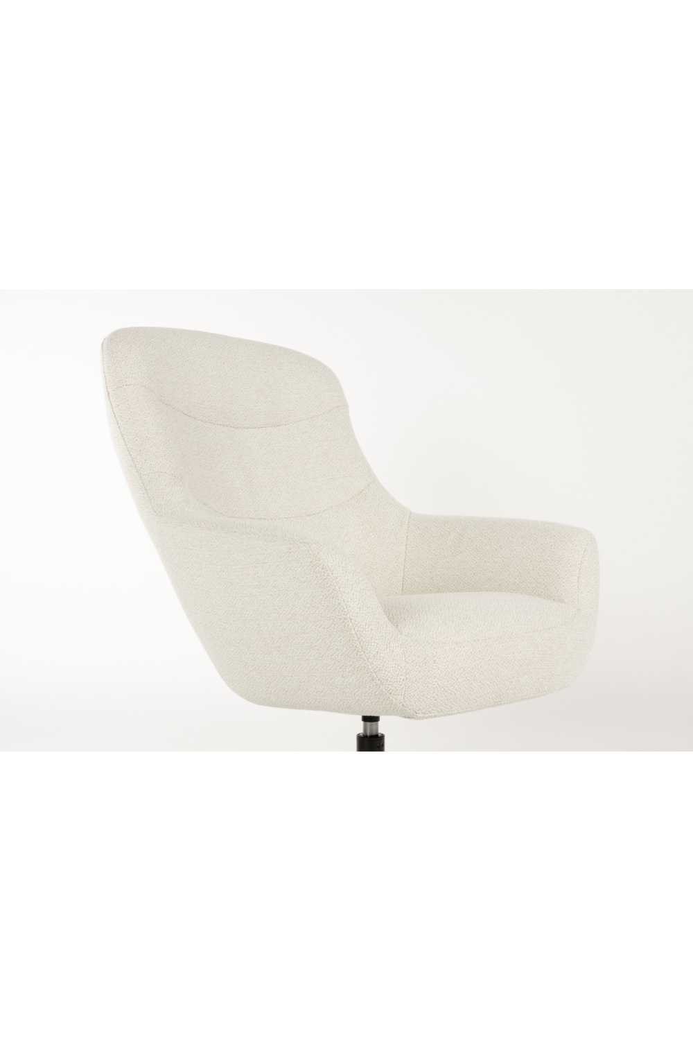 Upholstered Swivel Lounge Armchair | DF Yuki | Oroa.com