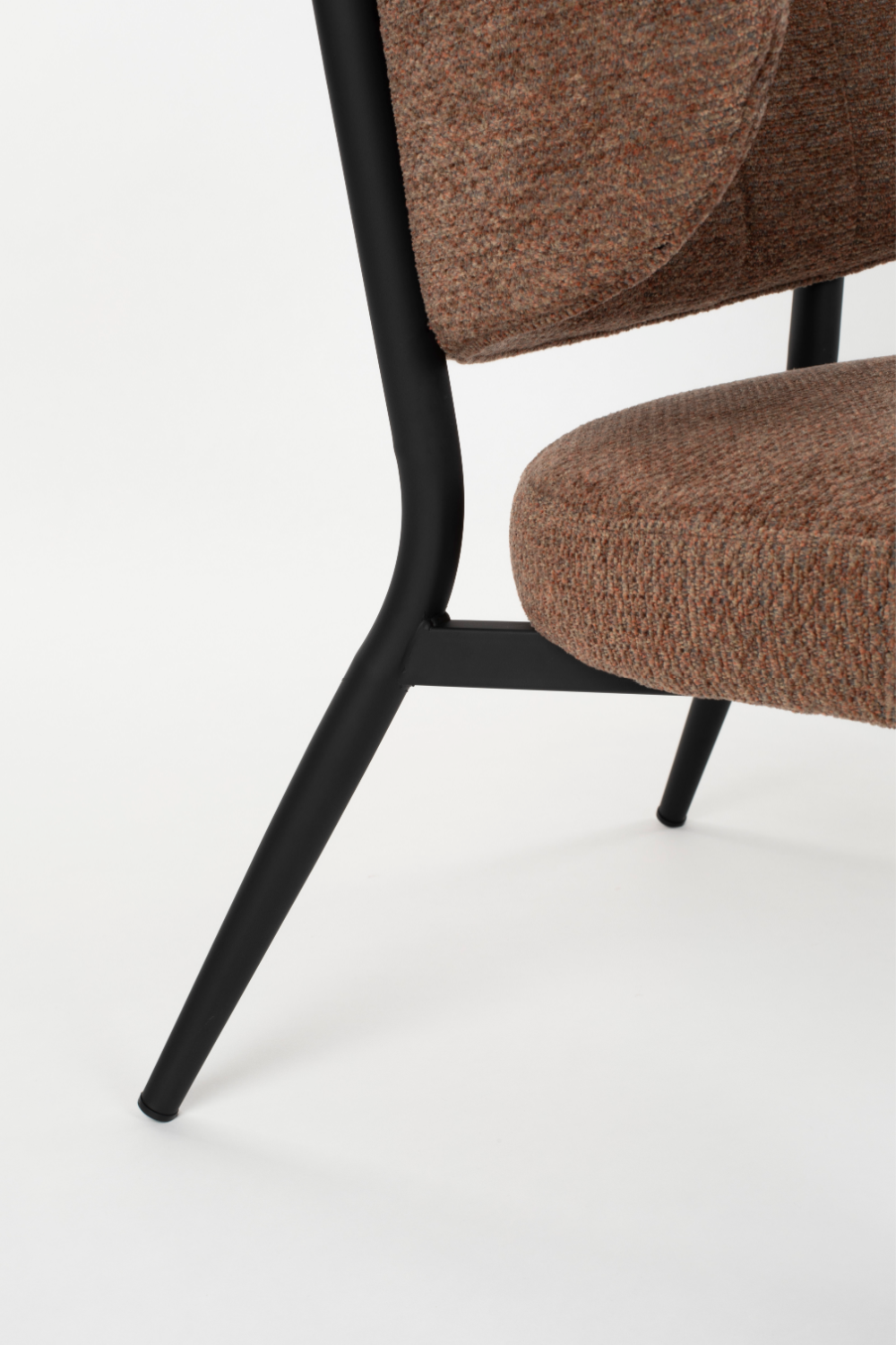 Curved-Back Lounge Chairs (2) | DF Sanne | OROA.com