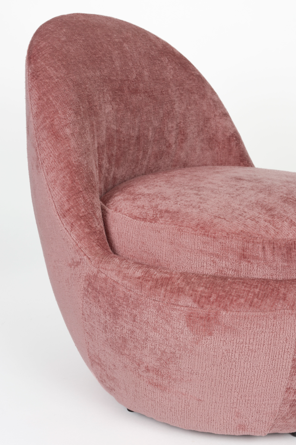 Arched Back Lounge Chair | DF Nash | OROA.com