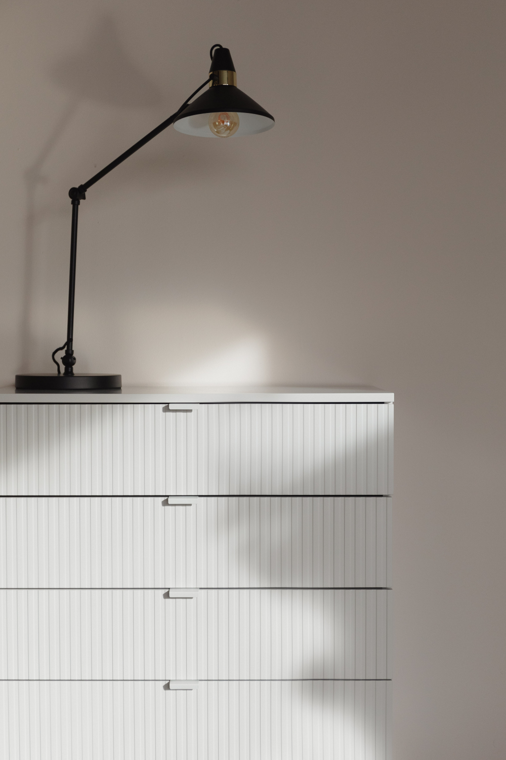 White 4-Drawer Cabinet | DF Cayo | OROA.com