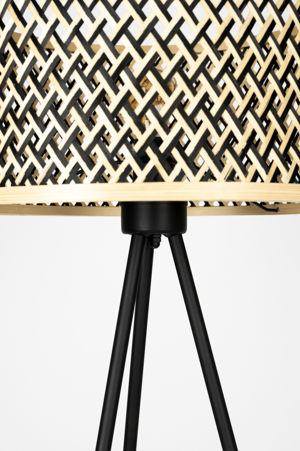 Modern Bamboo Tripod Floor Lamp | DF Isla Modern Bamboo Tripod Floor Lamp | DF Isla | OROA.com