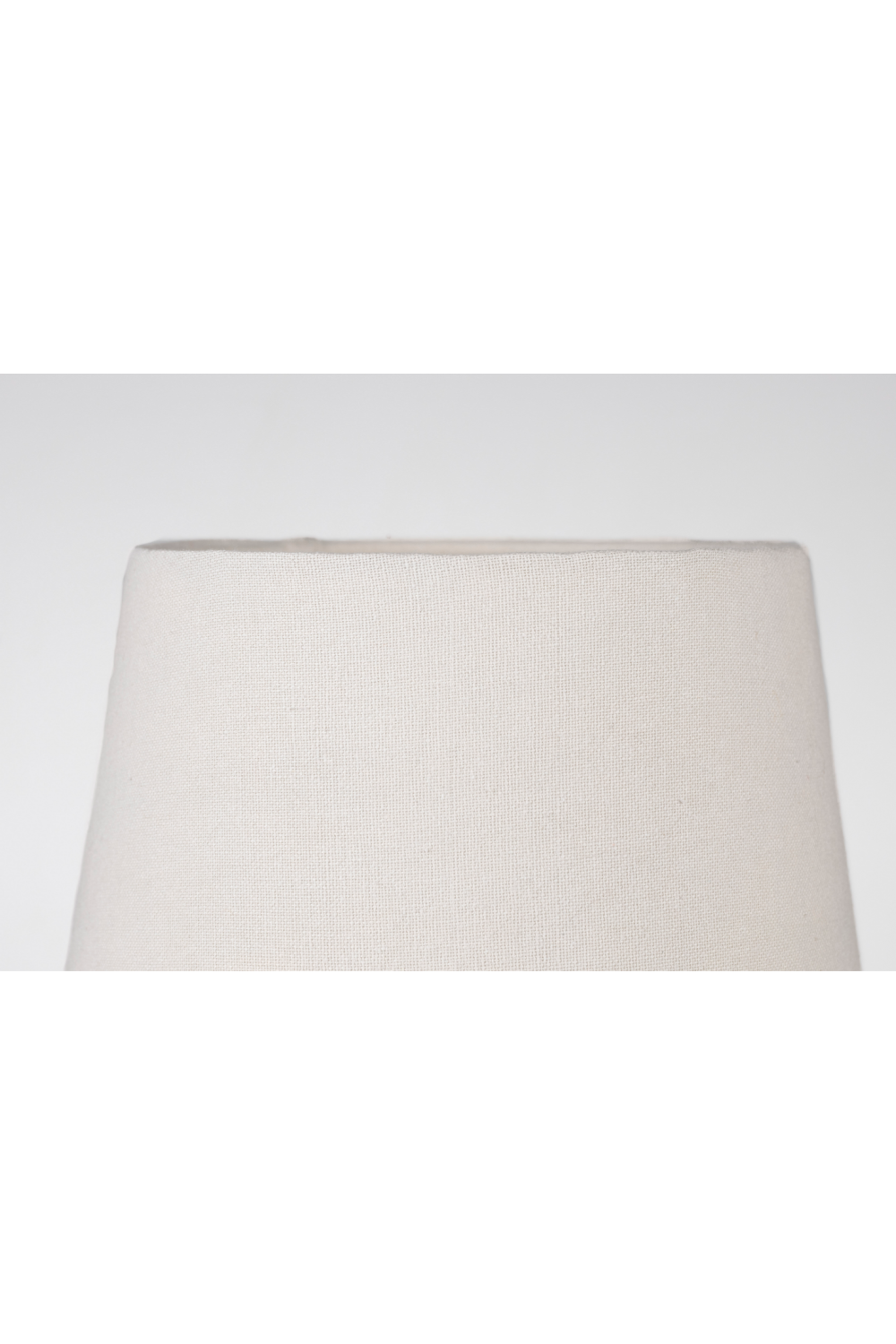 Classic Minimalist Table Lamp | DF Aysa | OROA.com