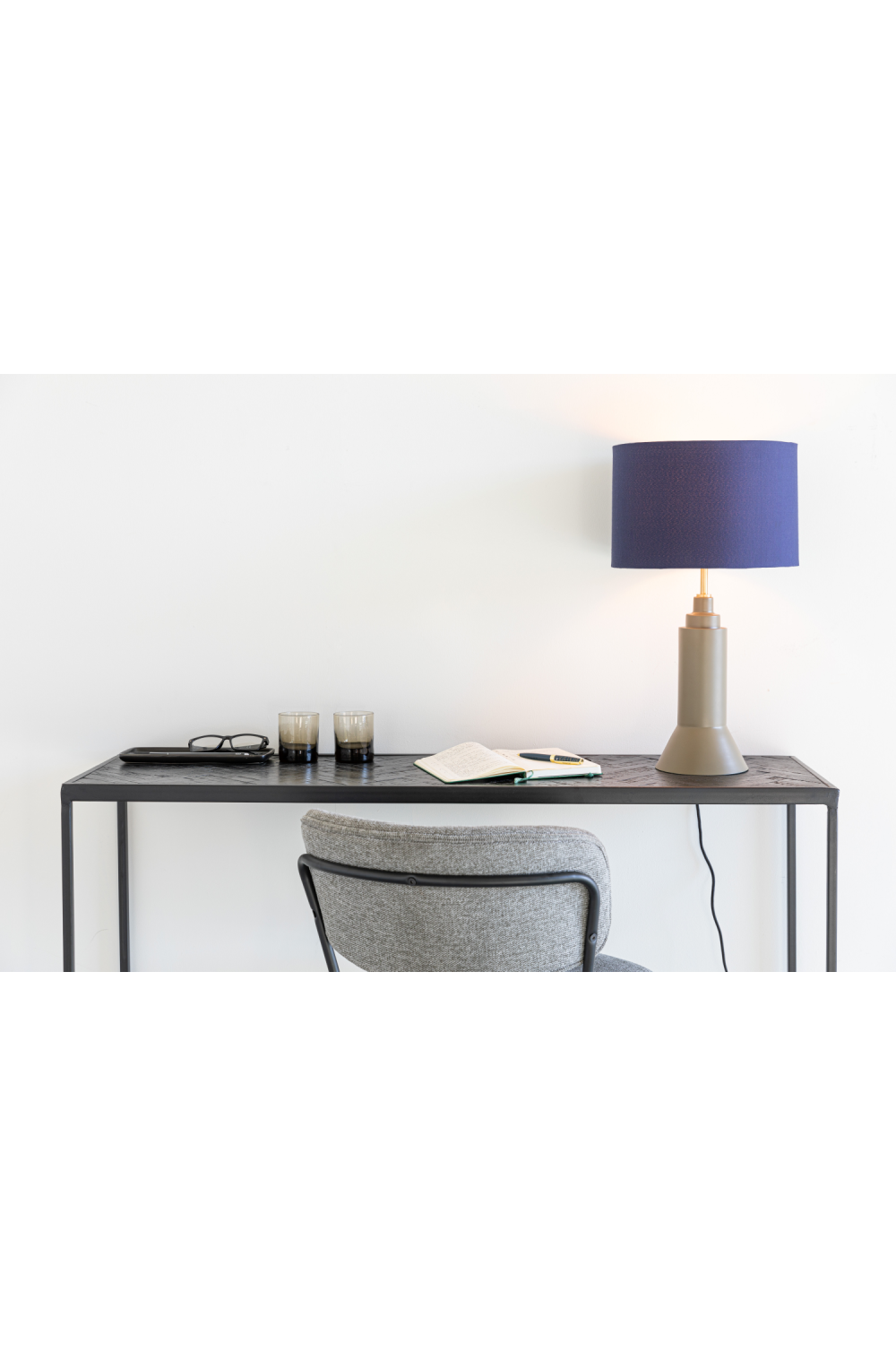 Modern Classic Table Lamp | DF Kaja | OROA.com