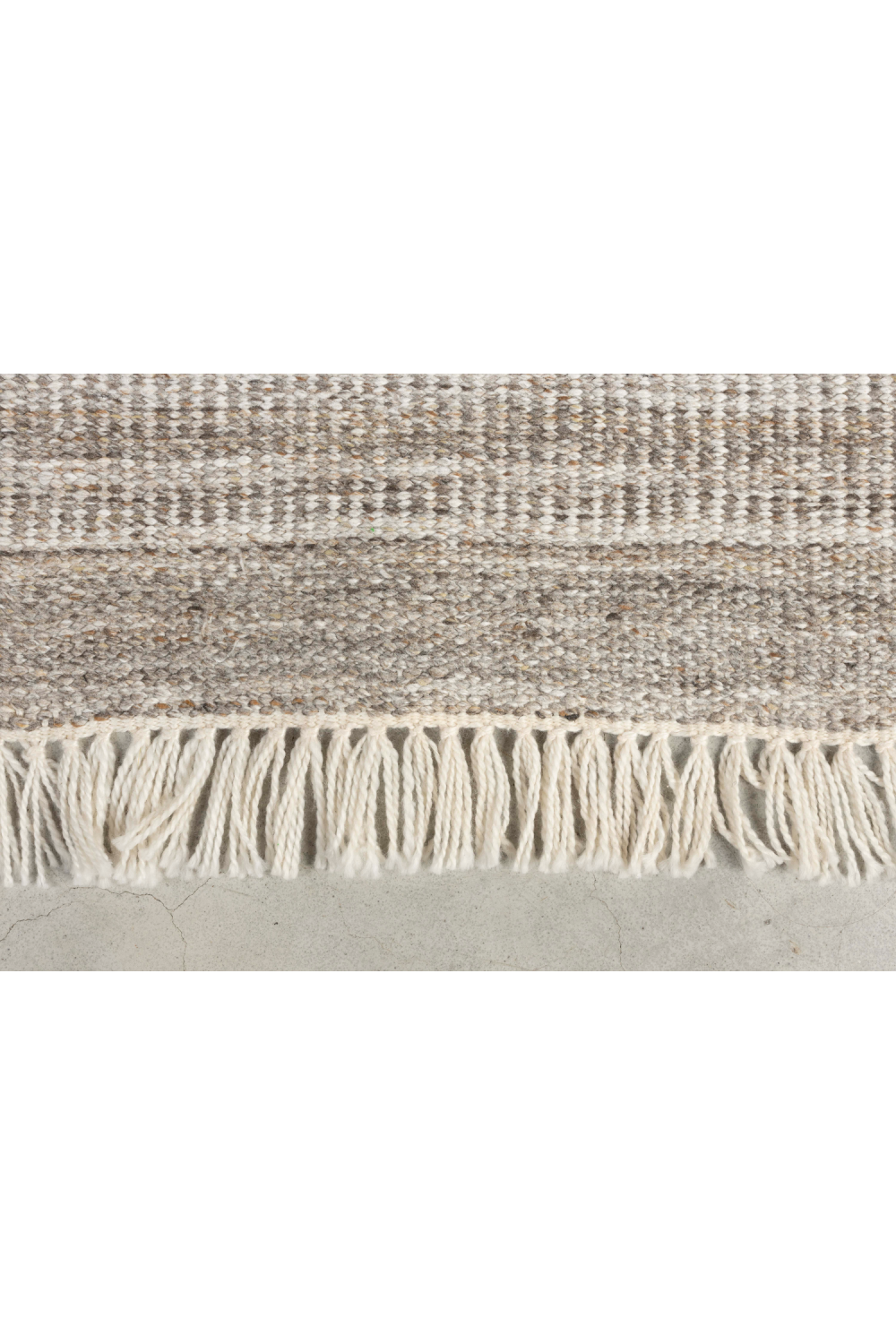 Minimalist Fringed Carpet 5' x 7'5" | DF Lorenzo | OROA.com