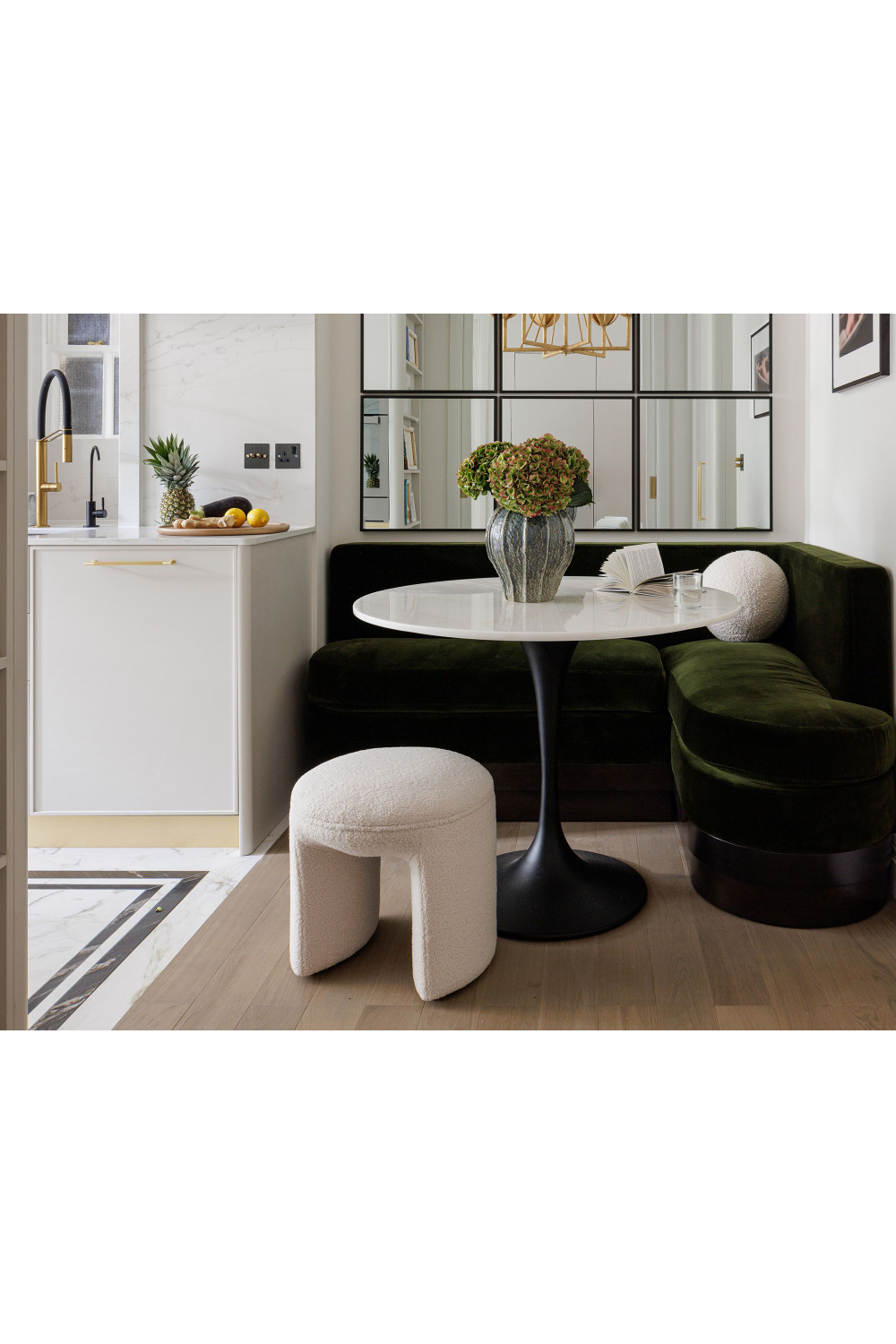 Black Round Pedestal Dining Table | Liang & Eimil Telma | Oroa.com