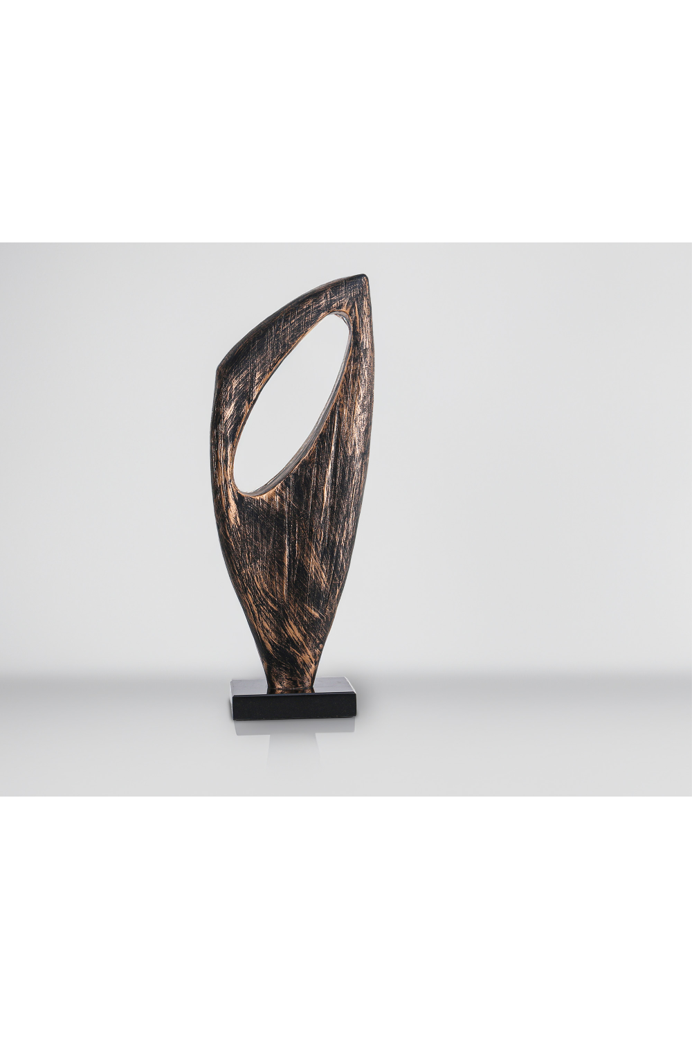 Antique Bronze Sculpture | Liang & Eimil Armando | Oroa.com