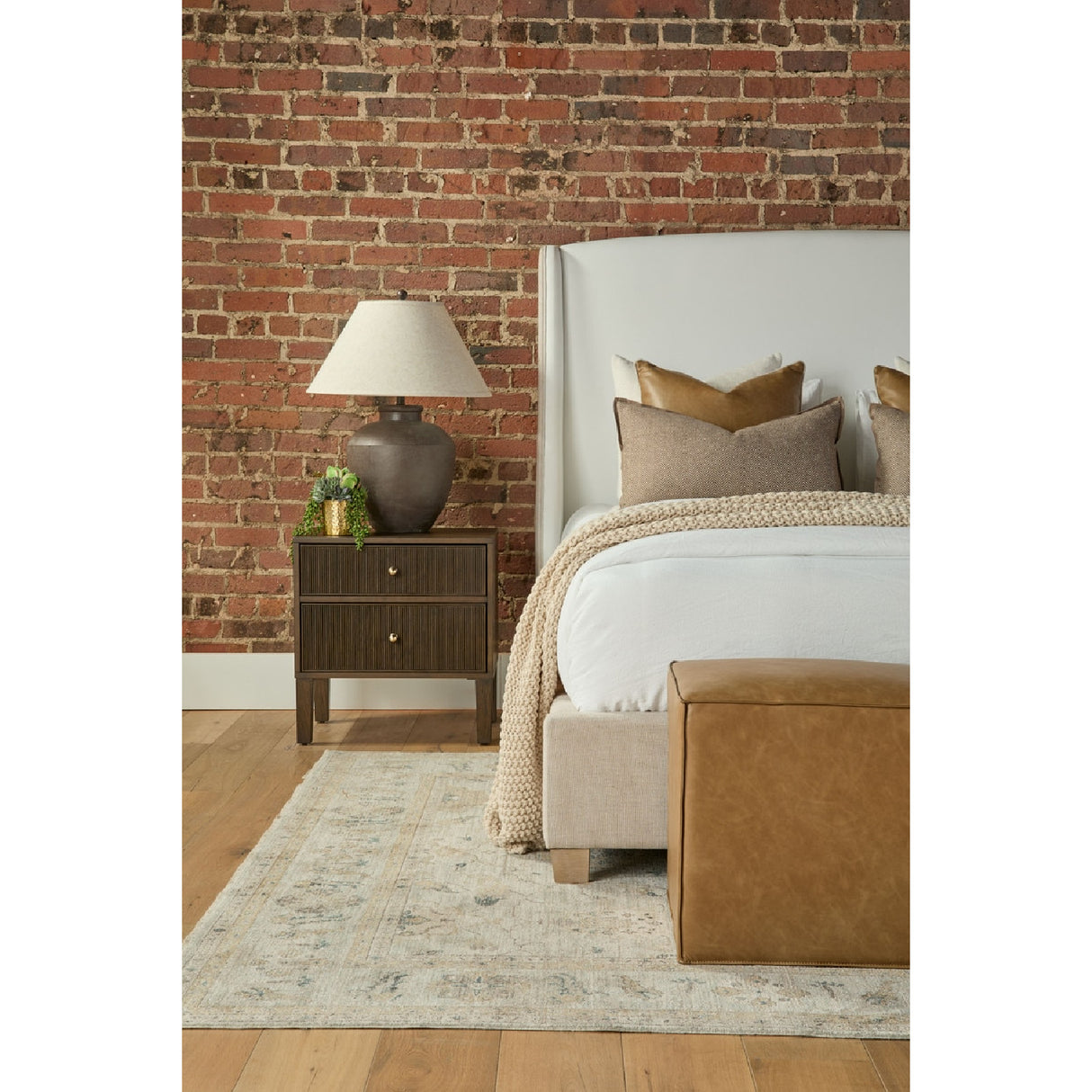   2-Drawer Oak Nightstand S | Oroa.com