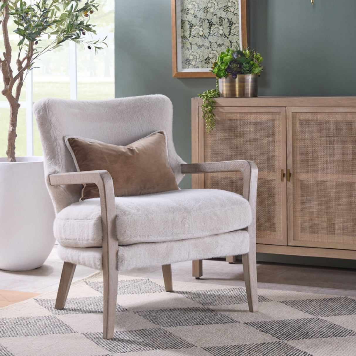   Cream Cushioned Lounge Chair | Oroa.com