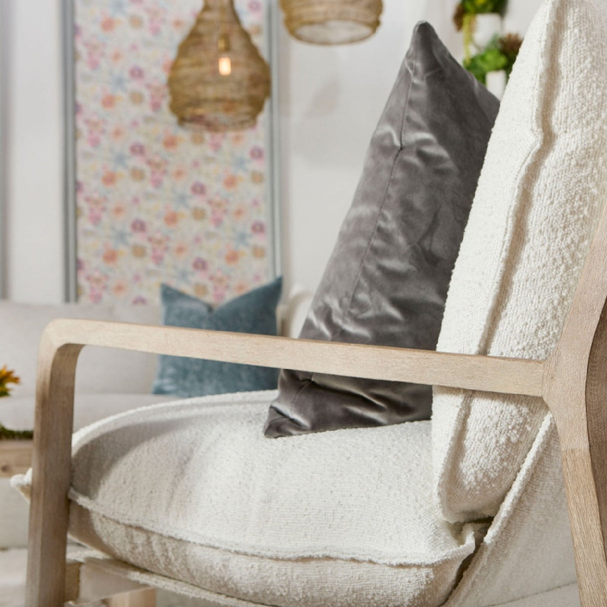   White Boucle Cushioned Club Chair | Oroa.com