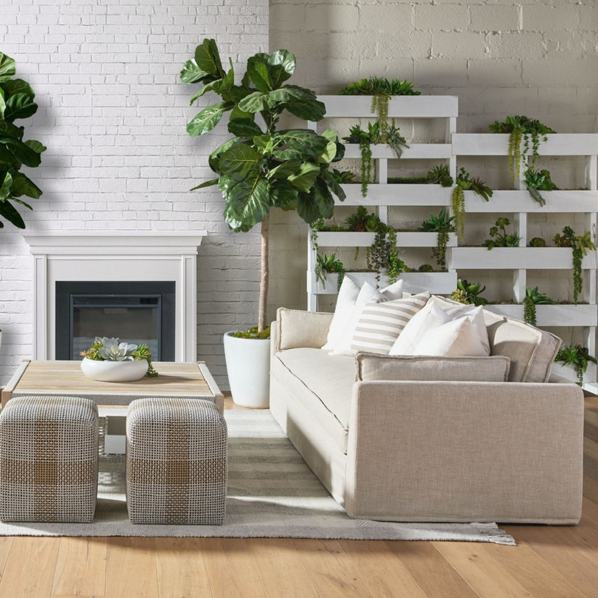   Taper-Armed Outdoor Sofa | Oroa.com