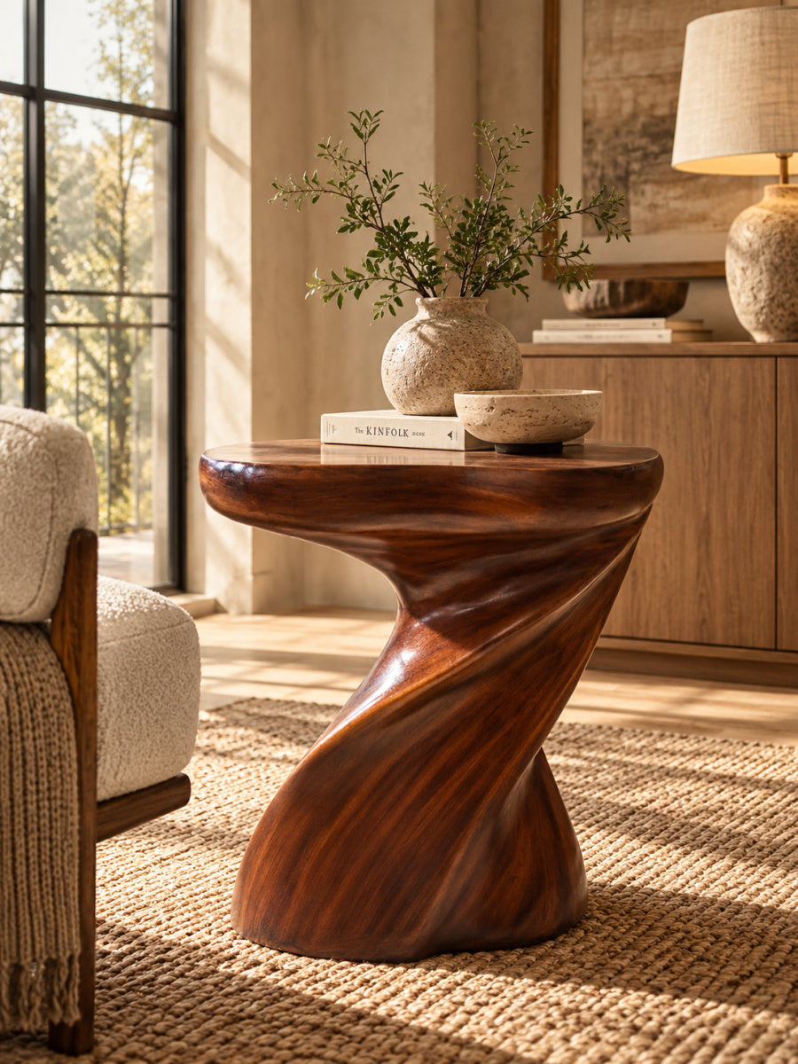 Indoor/Outdoor Twisted Sculptural Side Table | OROA