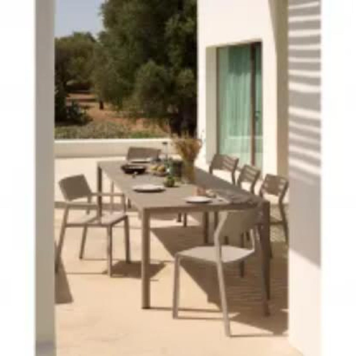   Open-back Outdoor Chair | Oroa.com