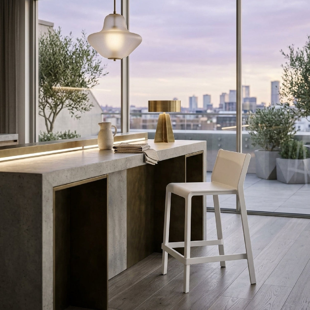   Minimalist Counter Stool | Oroa.com