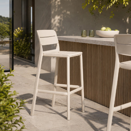   Fiberglass Outdoor Bar Stool | Oroa.com