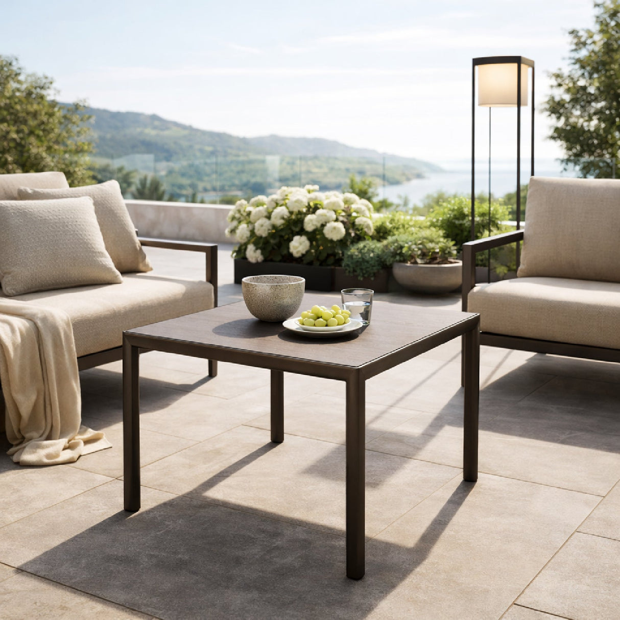   Aluminum Adjustable Outdoor Coffee Table | Oroa.com