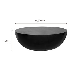 Bowl-Shaped Indoor/Outdoor Coffee Table | Novi Living Insitu | Oroa.com