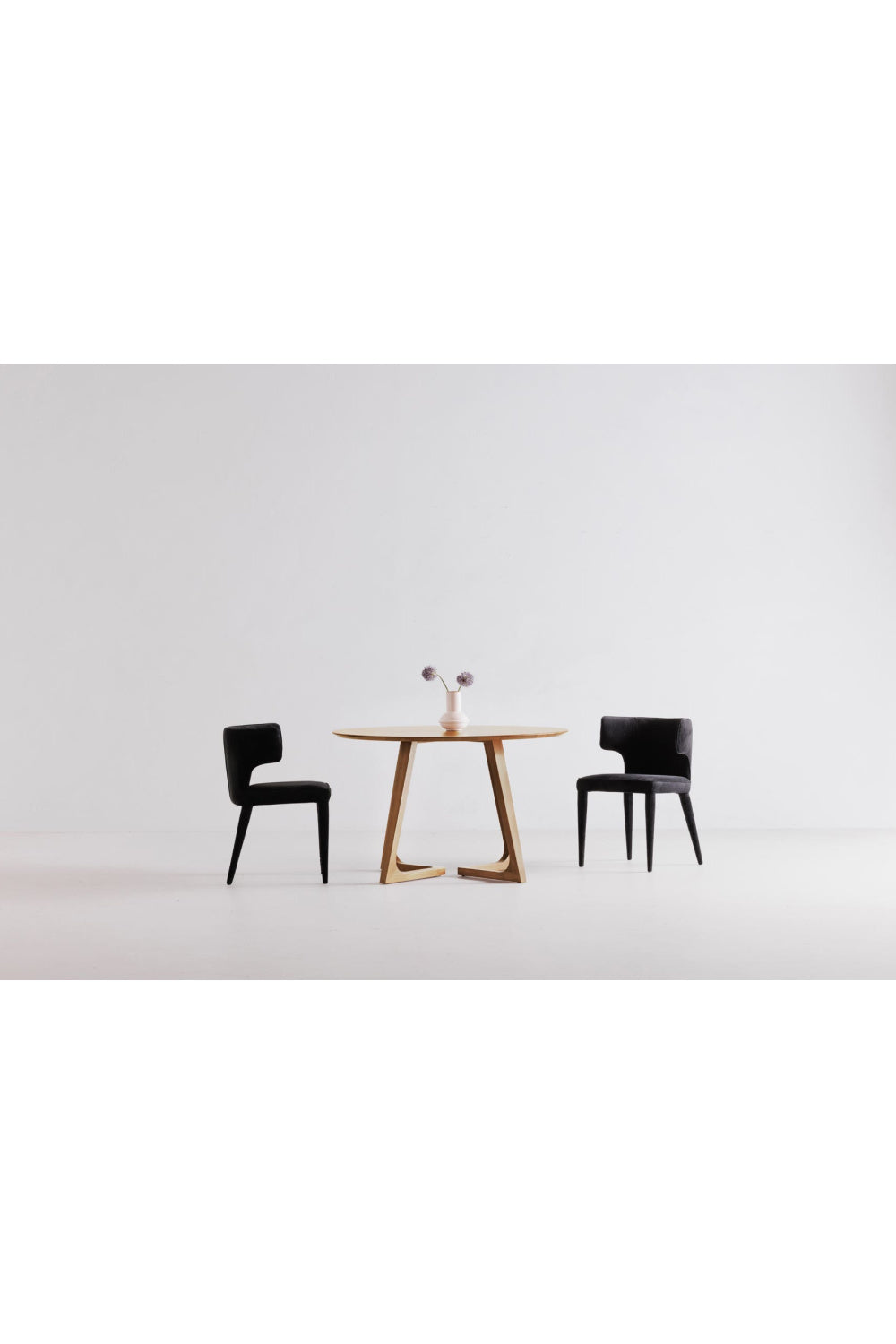 Natural Oak Round Dining Table | Novi Living Godenza