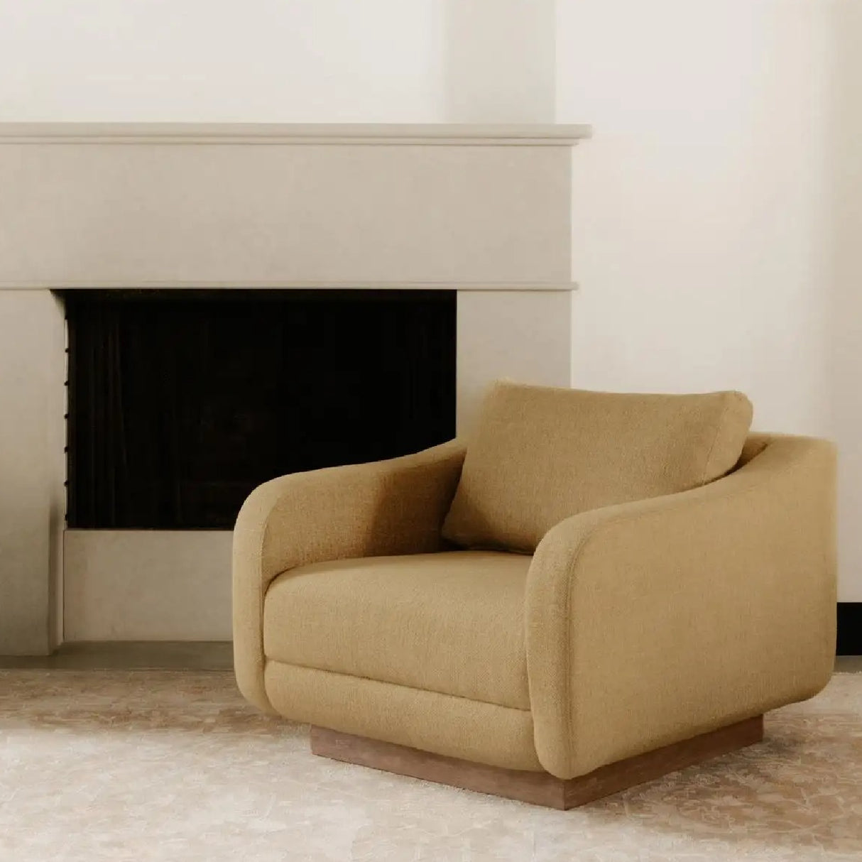   Wooden Base Lounge Chair | Oroa.com